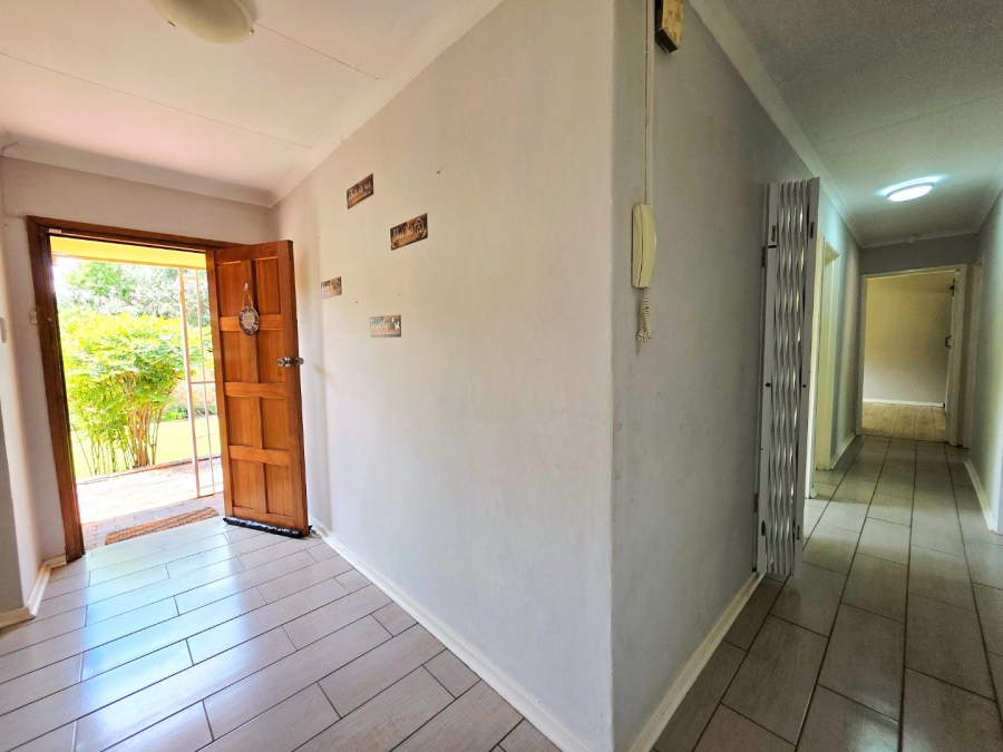 5 Bedroom Property for Sale in Pellissier Free State